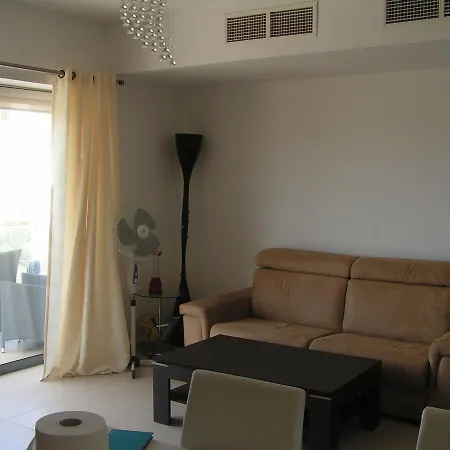 Apartament With Access To Pool