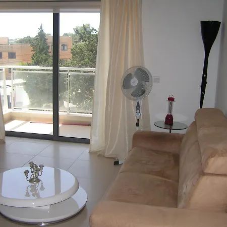 With Access To Pool